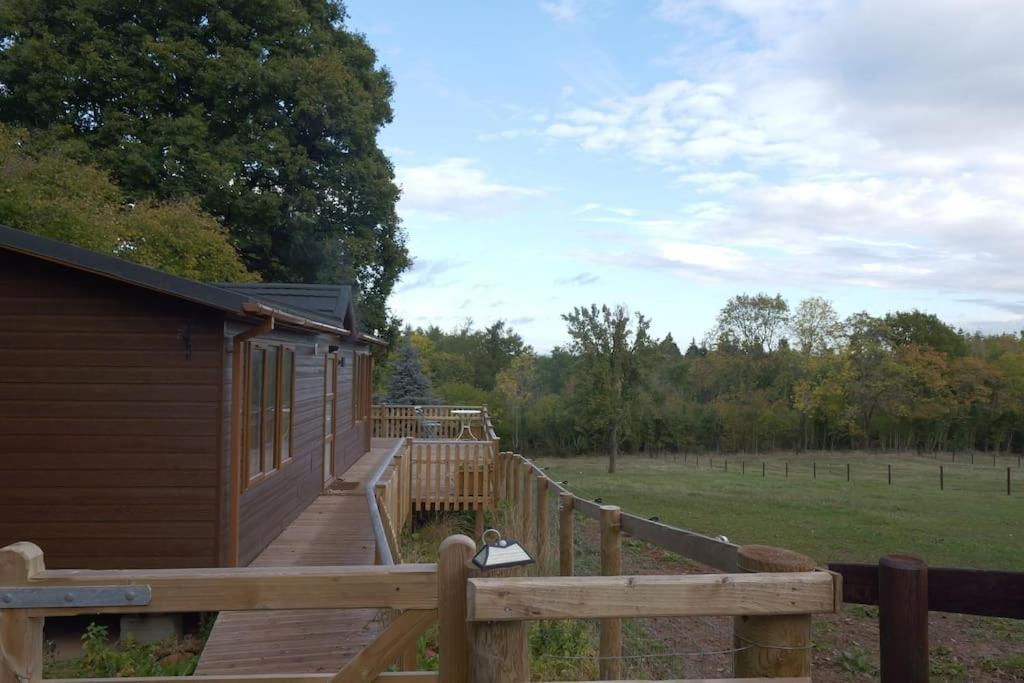 The Lodge At Meadow Hope Херефорд Экстерьер фото